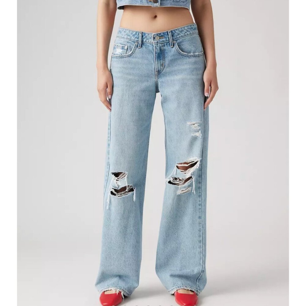 New Levi’s 29x30 Premium Low Loose Women's Jeans Probably OK Light Wash - Picture 2 of 6
